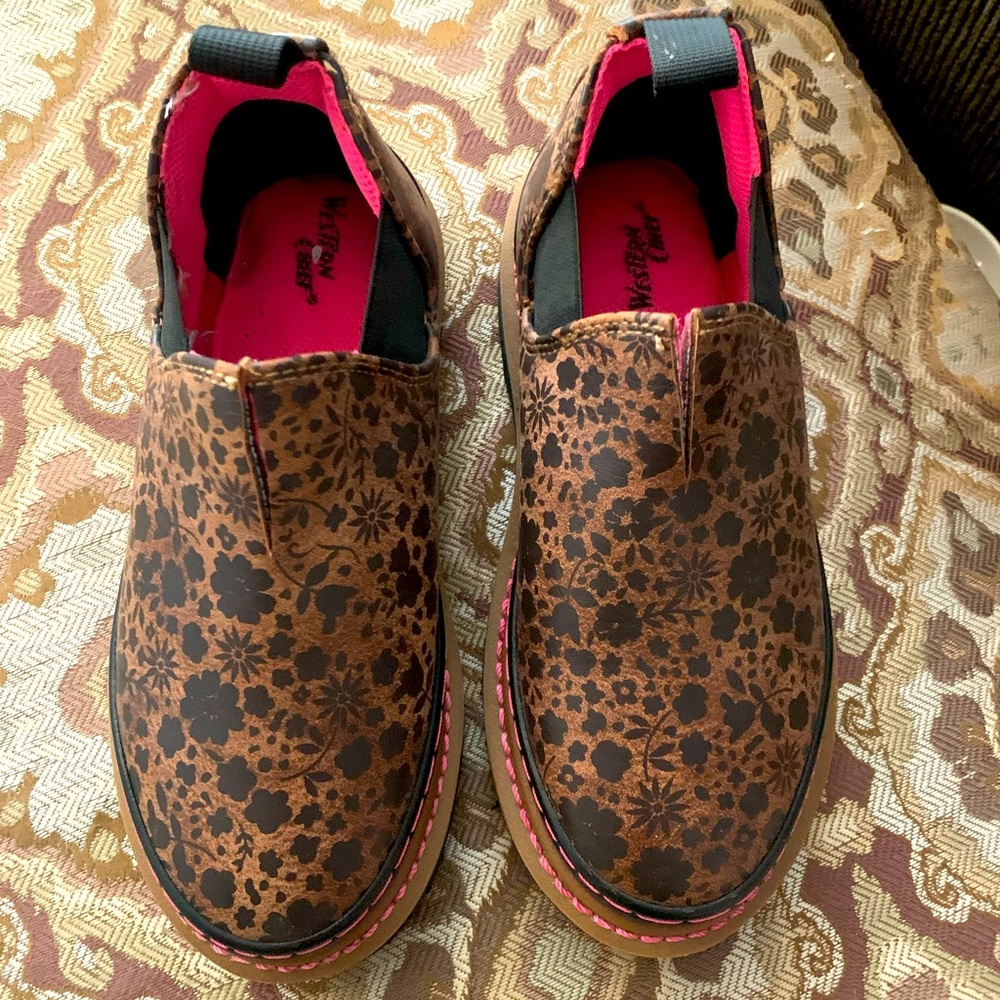 Western chief woman’s shoes
